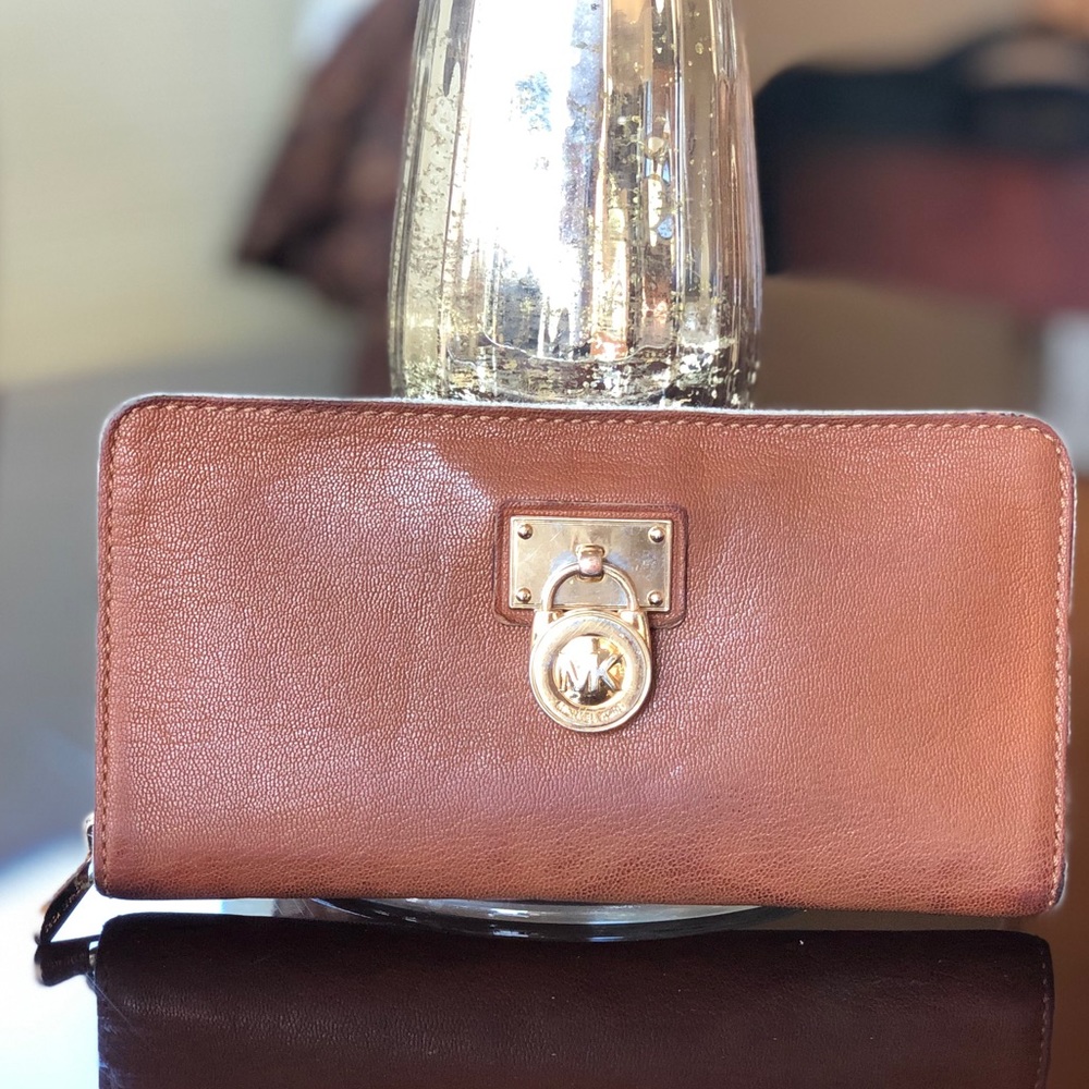 Michael Kors Zipped wallet and card holder